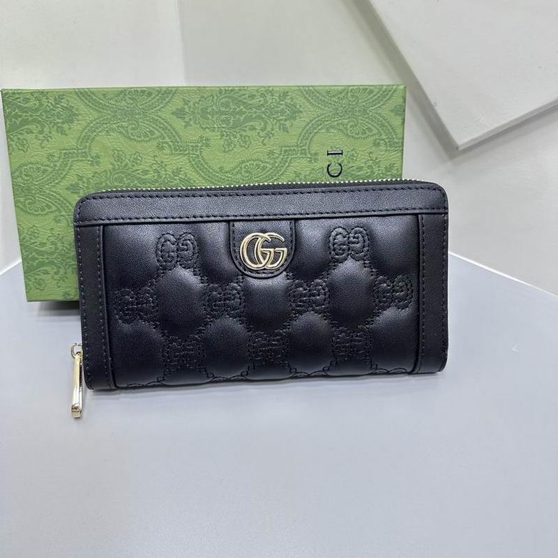 Gucci Wallets 53